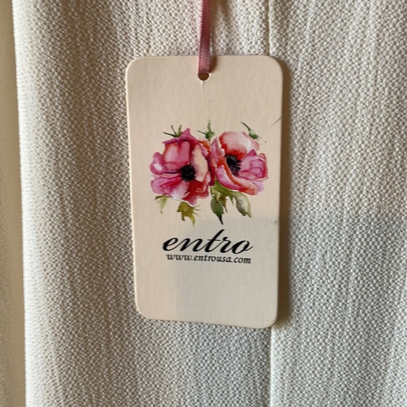 New with tags!  cream open shoulder short sleeve dress - Picture 3 of 3